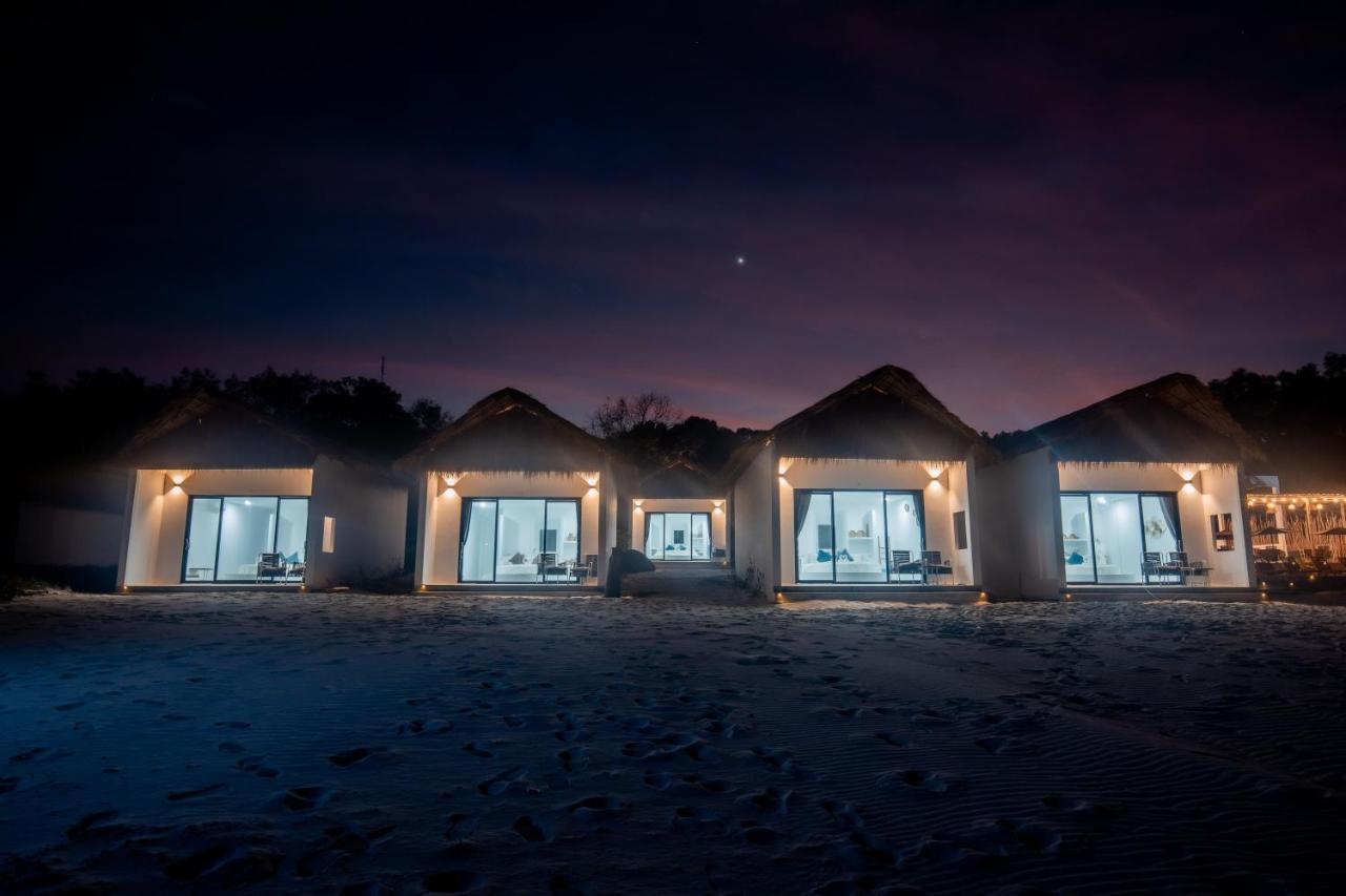 Luna Koh Rong Hotel Pagoda Beach Exterior photo