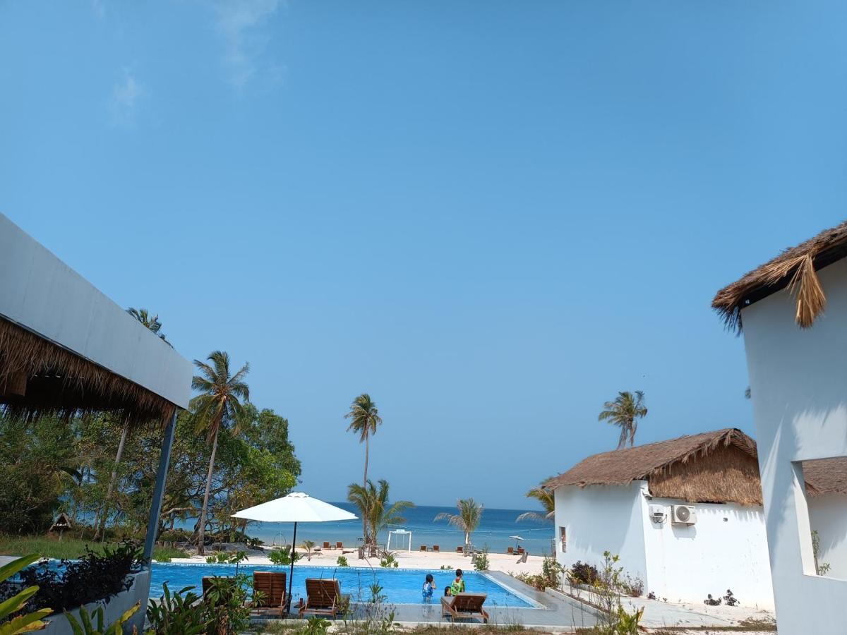 Luna Koh Rong Hotel Pagoda Beach Exterior photo